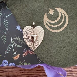 Jane Win Love Devoted Heart Pendant